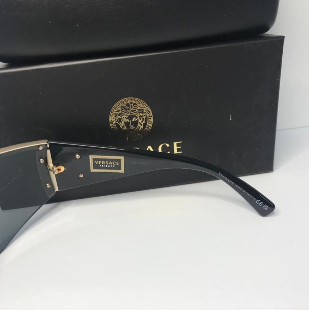 New- 💯 Original Versace Sunglasses Men's 2197 1261/87 Matte Black/Grey Lenses