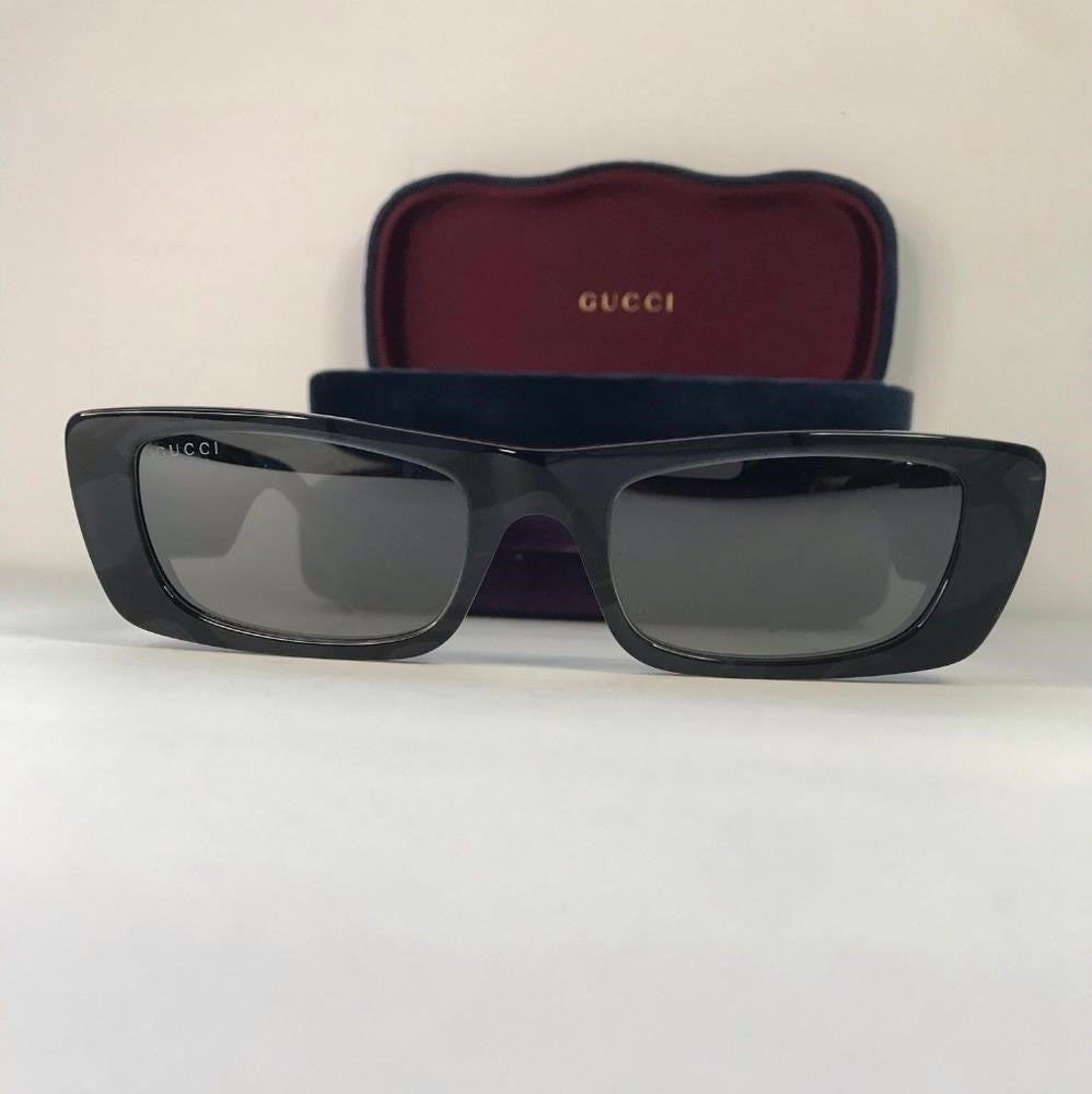 New Original Gucci Silver Rectangular Ladies Sunglasses GG0516S 013 52