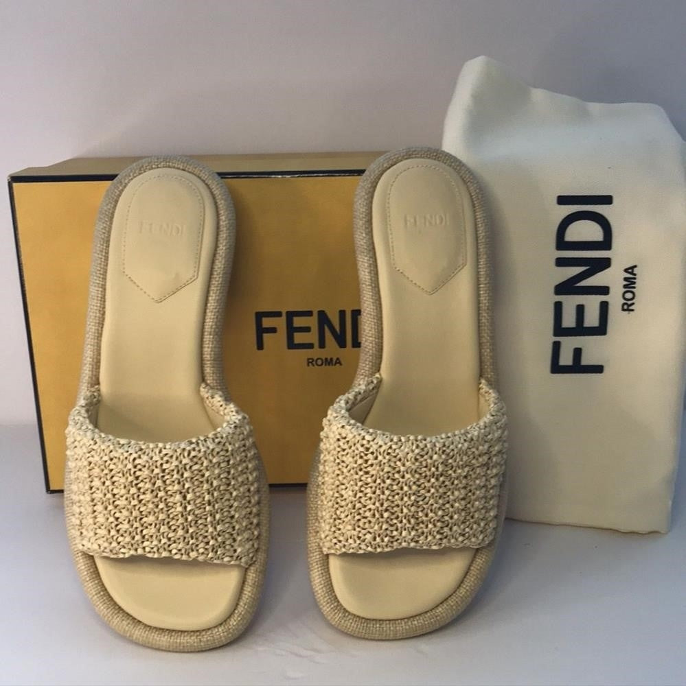 New 💯 Original FENDI RAFFIA MULES 60mm Slide Sandals