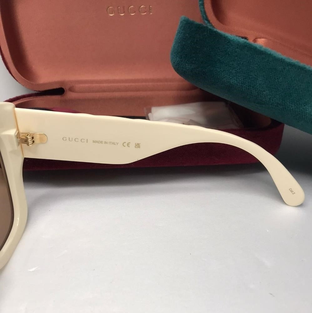 New - 💯 Original  Gucci GG0808S-002 53 Ladies Sunglasses