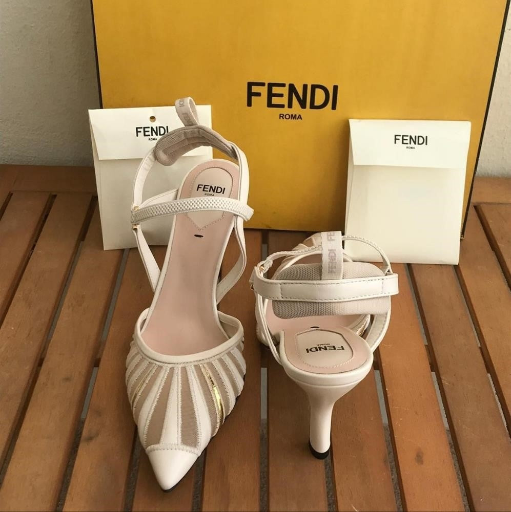 💯 Original  FENDI Colibri Lite Mixed Media Pump size 36.5