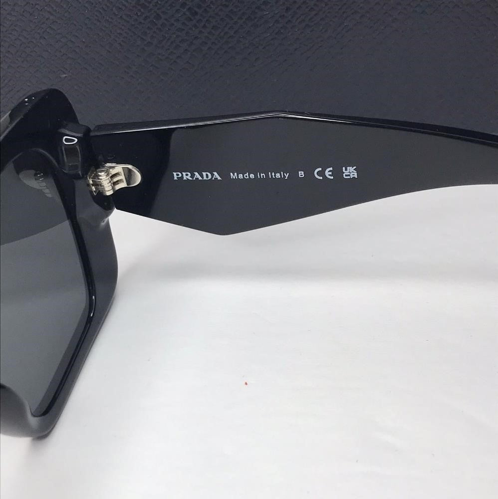 💯- Authentic New Prada PR-08YS 1AB5S0 Sunglasses Women's Black Dark Grey Bu…