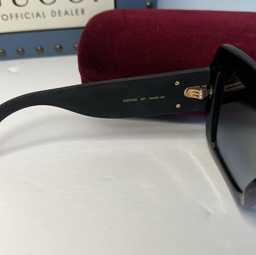 💯 - Authentic New Gucci sunglasses Urban GG0102S 001