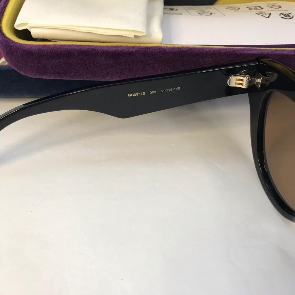 New- 💯 Original Gucci  Cat Eye Ladies Sunglasses GG0957S 003  51.