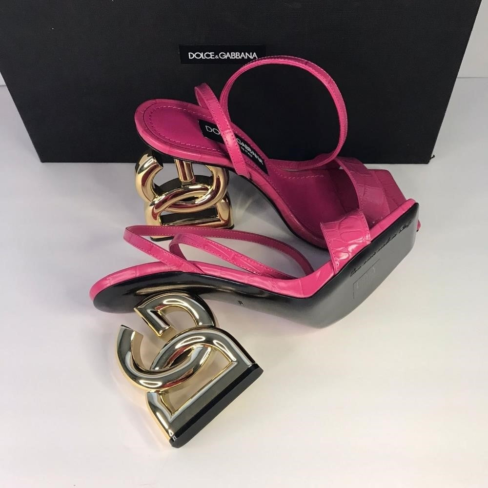 New 💯 Authentic Dolce & Gabbana 105mm Keira patent leather sandals