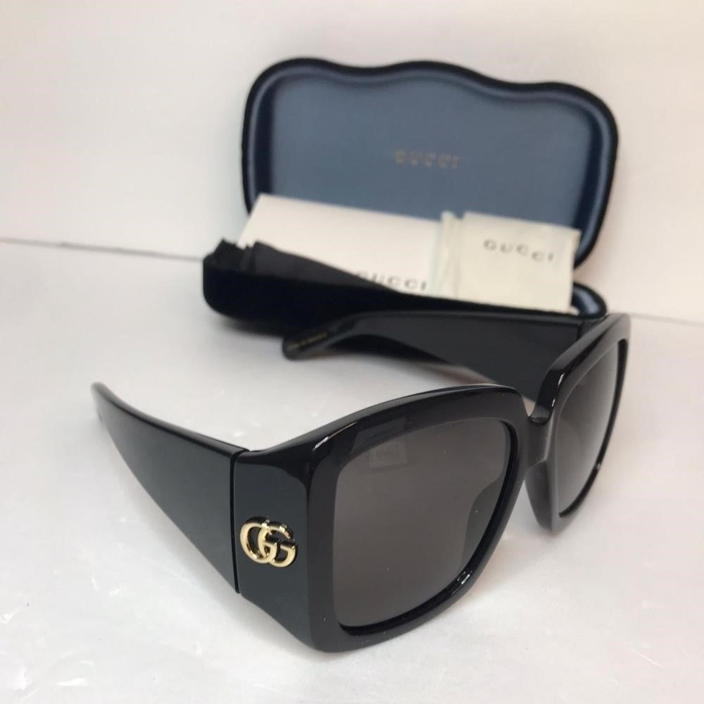 💯 - New original Gucci is going to be your favorite every day. Sunglass