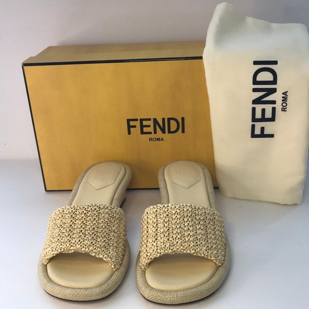 New 💯 Original FENDI RAFFIA MULES 60mm Slide Sandals