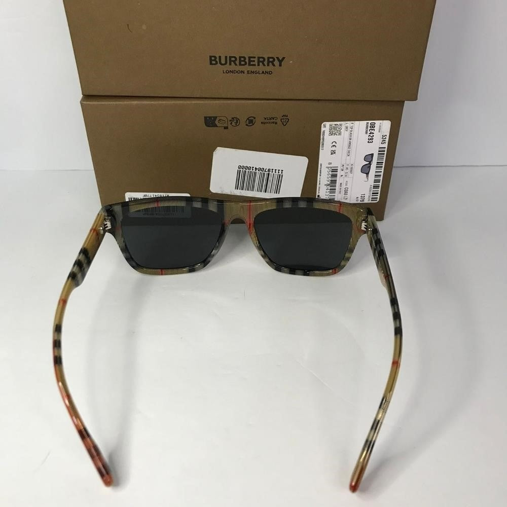 - New 💯 Original Burberry Grey Square Men's Sunglasses BE4293 380687 56.