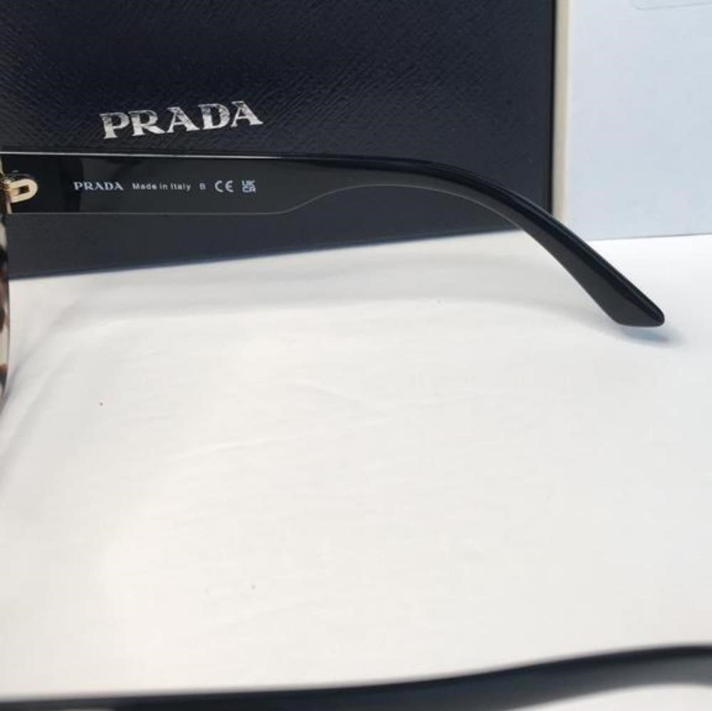 💯 - Authentic  New Prada PR 13YS UAO0A7 52 Ladies Sunglasses