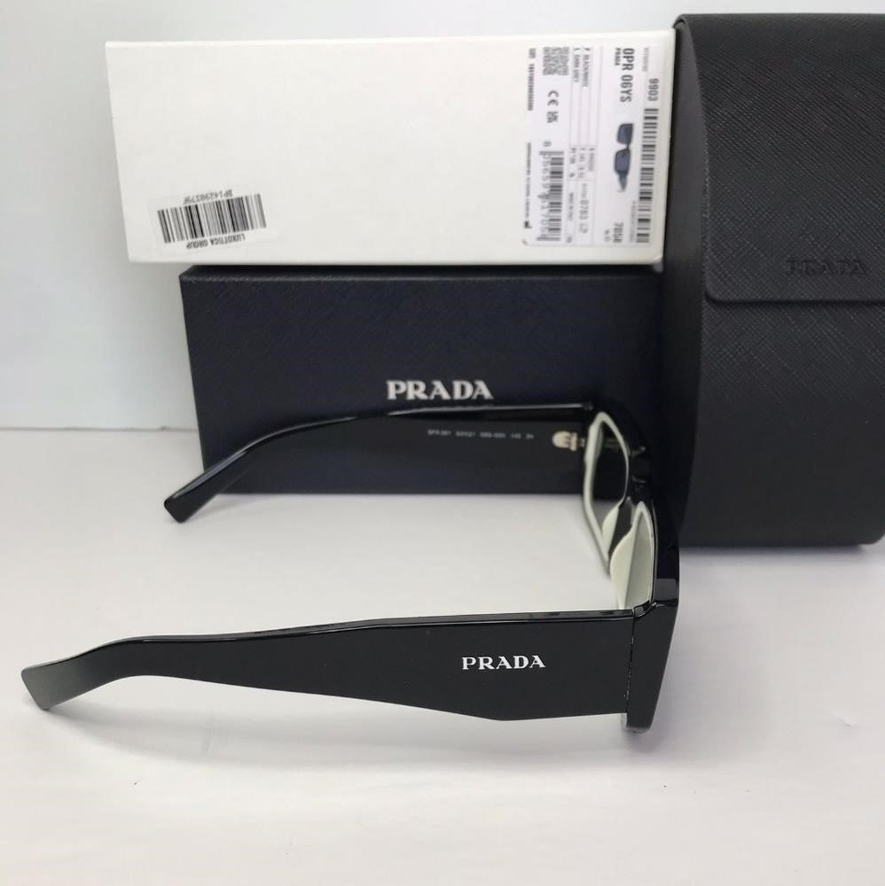 💯 - Authentic New Prada Symbole collection. The bold rectangular frame SPR 0…