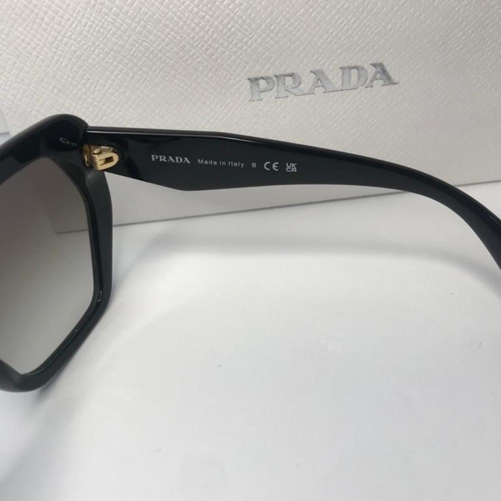 New - 💯 Original  Prada Women's SPR16R SPR/16R Fashion Sunglasses