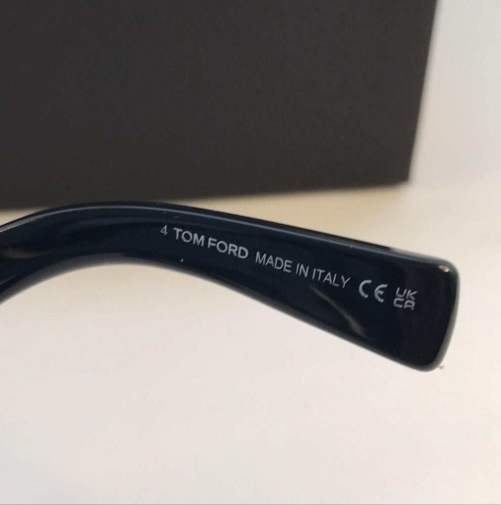 New Authentic TOM FORDTF1093 01V Rellen black/blue photochromic lens