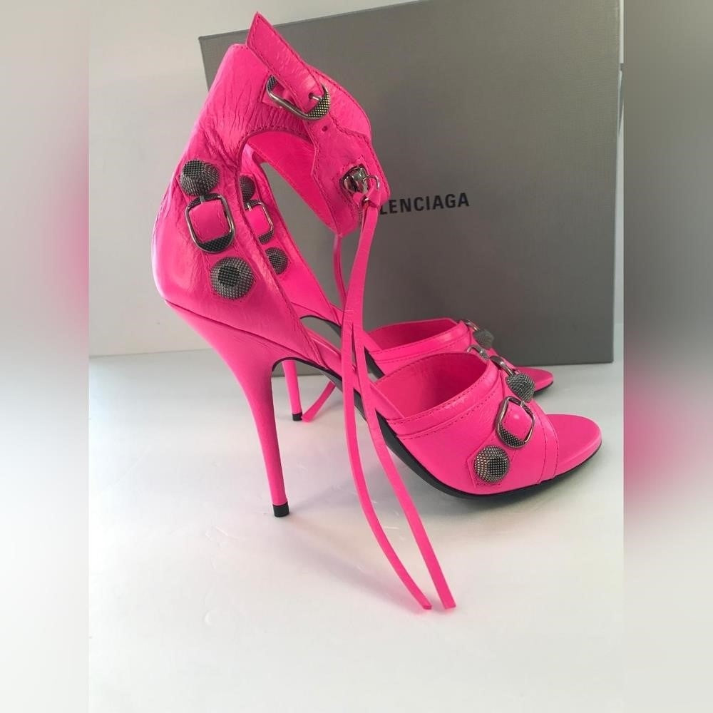 💯 Authentic  New BALENCIAGACagole embellished crinkled-leather sandals