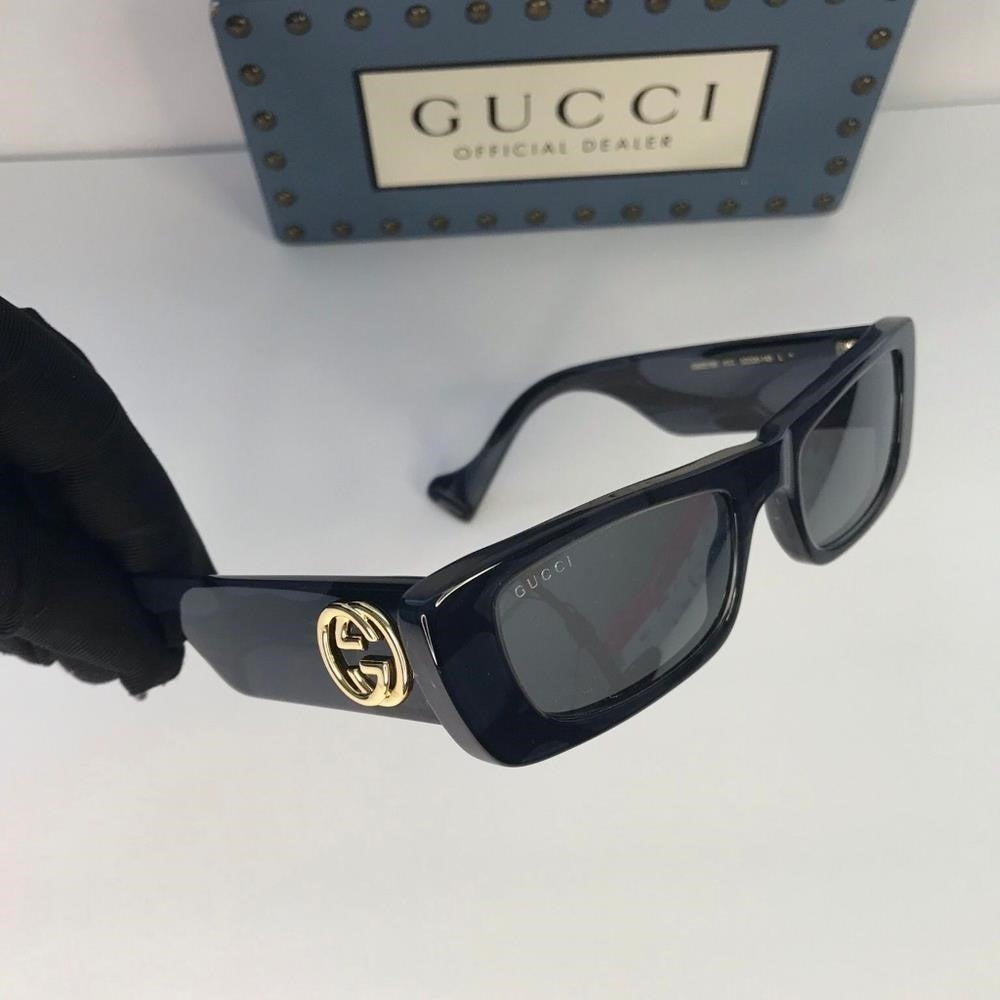 New Original Gucci Silver Rectangular Ladies Sunglasses GG0516S 013 52