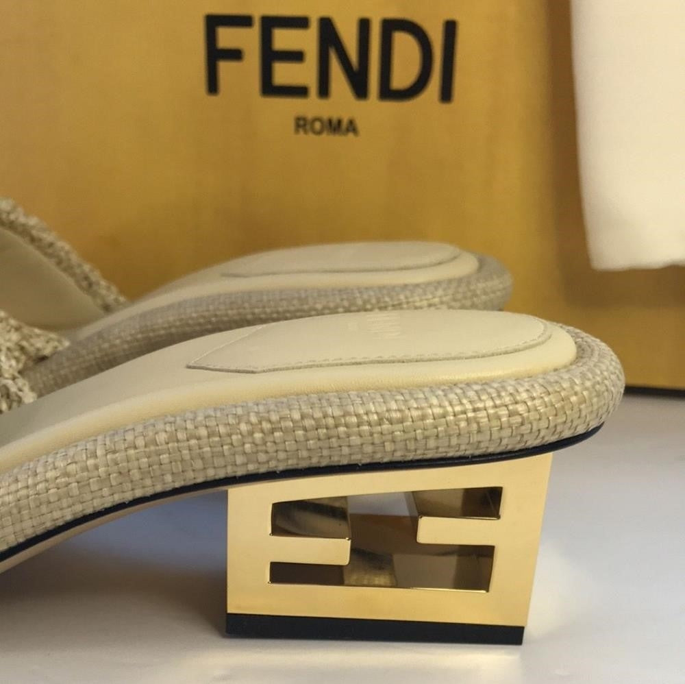 New 💯 Original FENDI RAFFIA MULES 60mm Slide Sandals