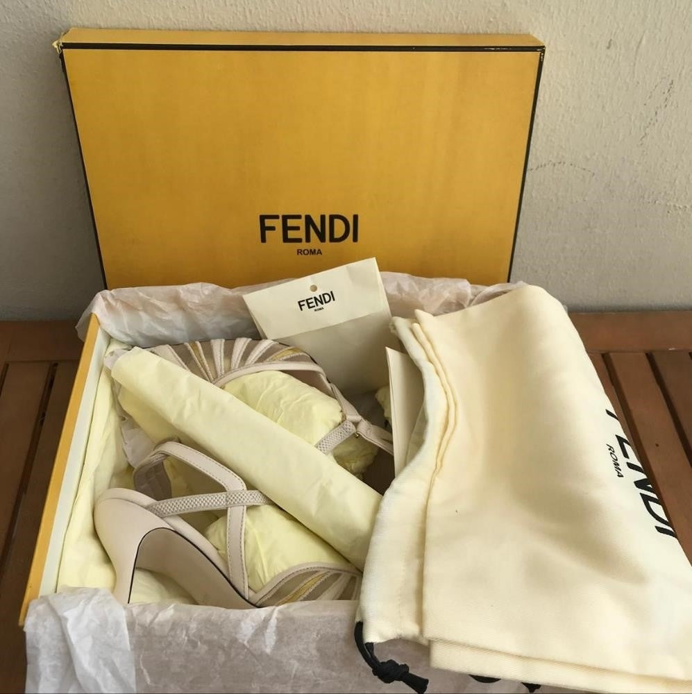 💯 Original  FENDI Colibri Lite Mixed Media Pump size 36.5