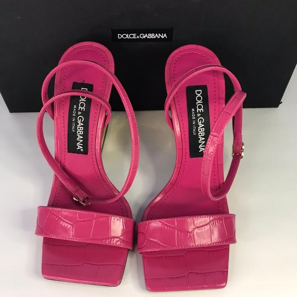 New 💯 Authentic Dolce & Gabbana 105mm Keira patent leather sandals