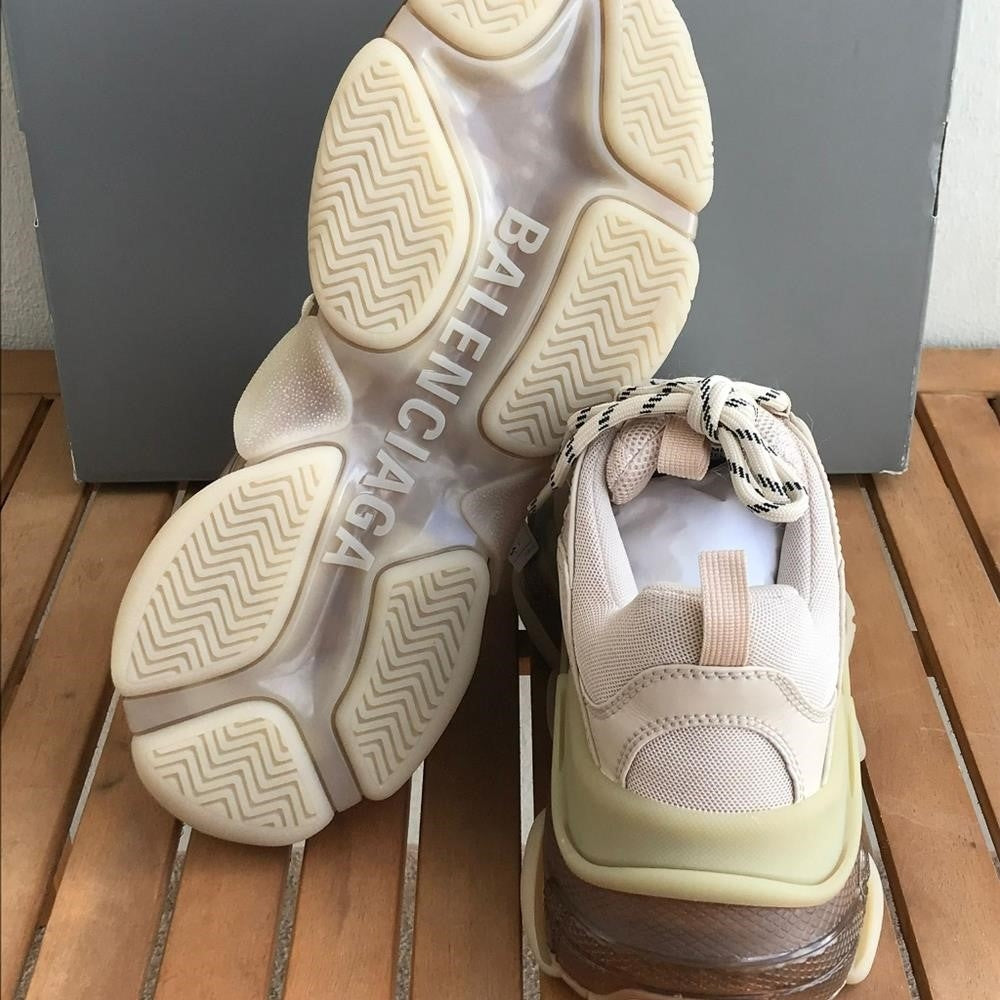 Authentic 💯 Balenciaga WOMEN'S TRIPLE S CLEAR SOLE SNEAKER IN BEIGE Leather SIZE US 11