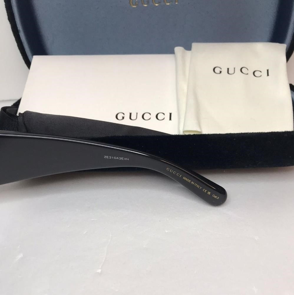 💯 - New original Gucci is going to be your favorite every day. Sunglass