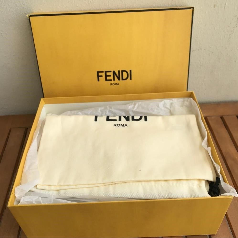 💯 Original  FENDI Colibri Lite Mixed Media Pump size 36.5