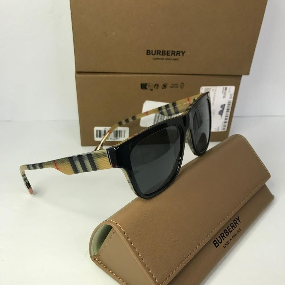 - New 💯 Original Burberry Grey Square Men's Sunglasses BE4293 380687 56.