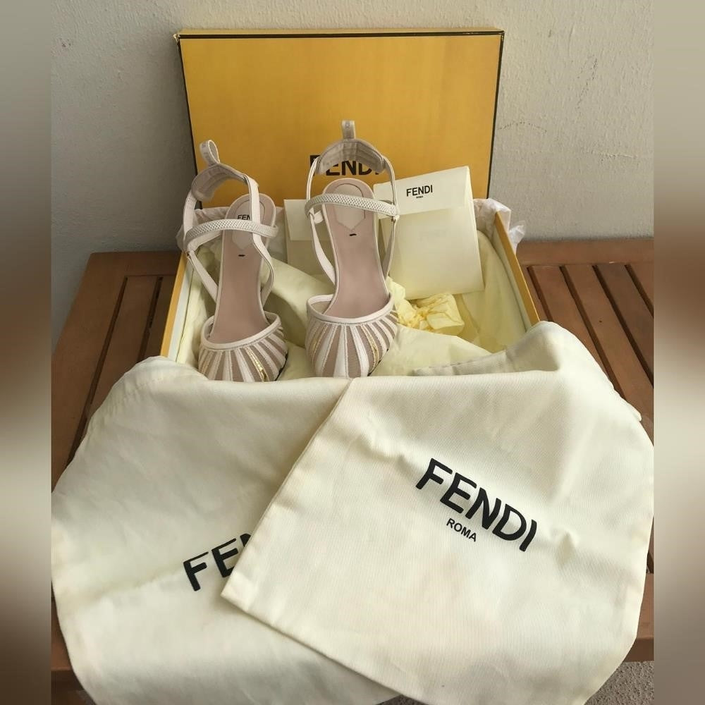 New - 💯 Original  FENDI Colibri Lite Mixed Media Pump