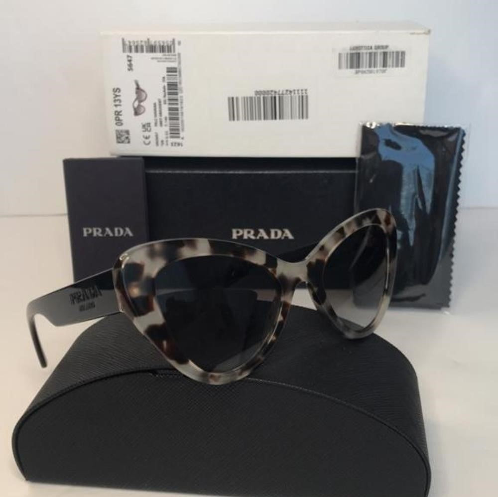 💯 - Authentic  New Prada PR 13YS UAO0A7 52 Ladies Sunglasses