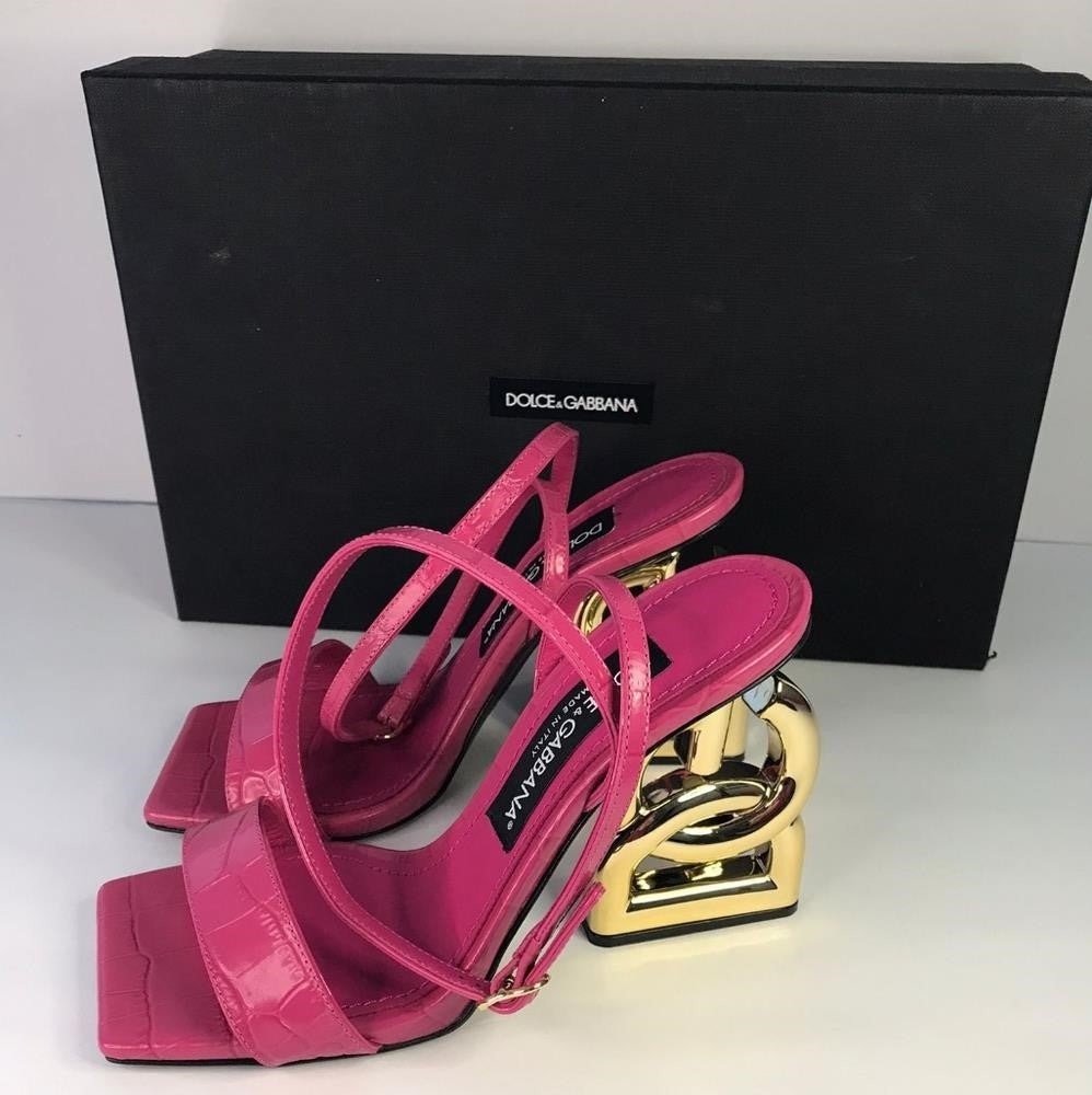 New 💯 Authentic Dolce&Gabbana105mm Keira patent leather sandals