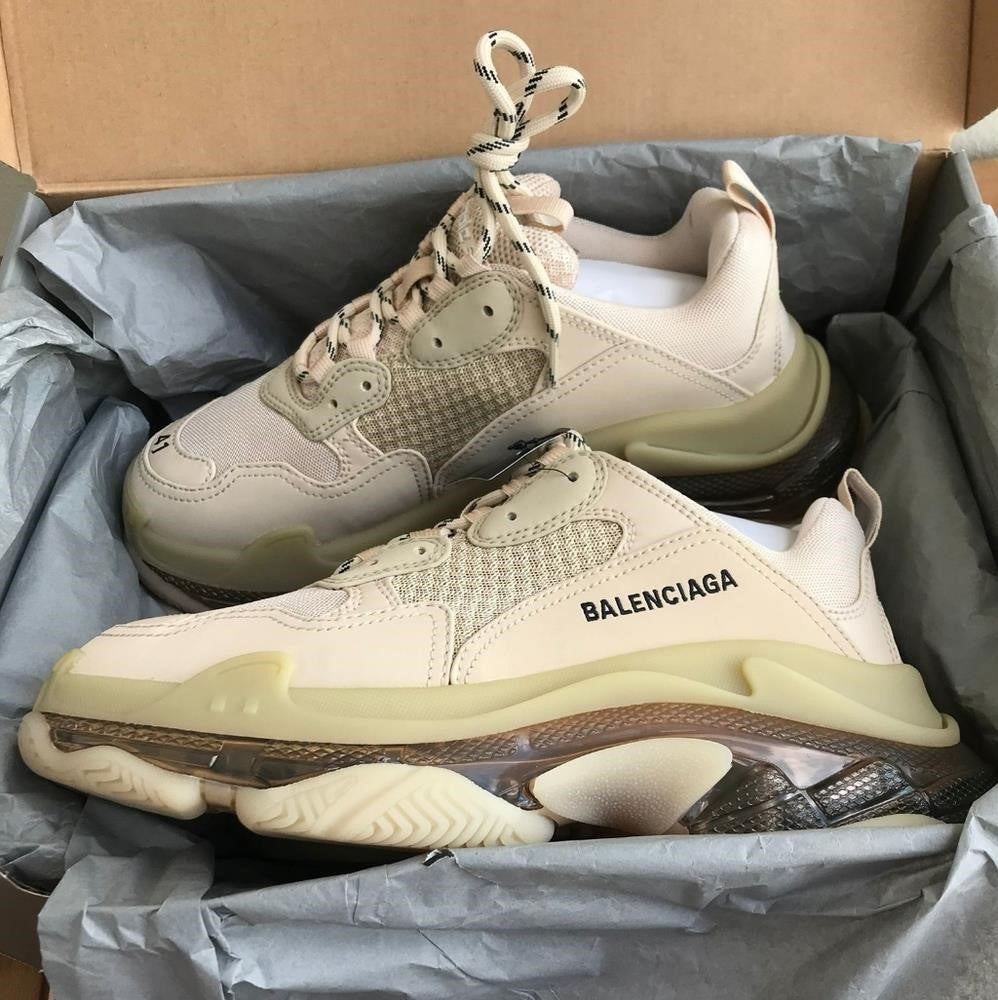 New 💯 Original Balenciaga WOMEN'S TRIPLE S CLEAR SOLE SNEAKER IN BEIGE