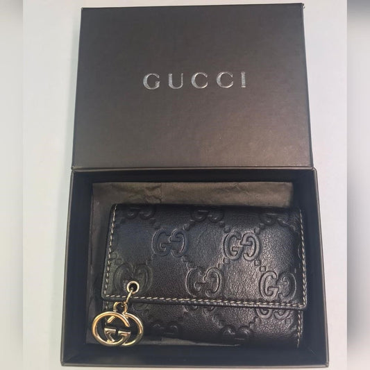 Come with box 100% Authentic GUCCIImprime Monogram GG Pierce 6 Key Case Black