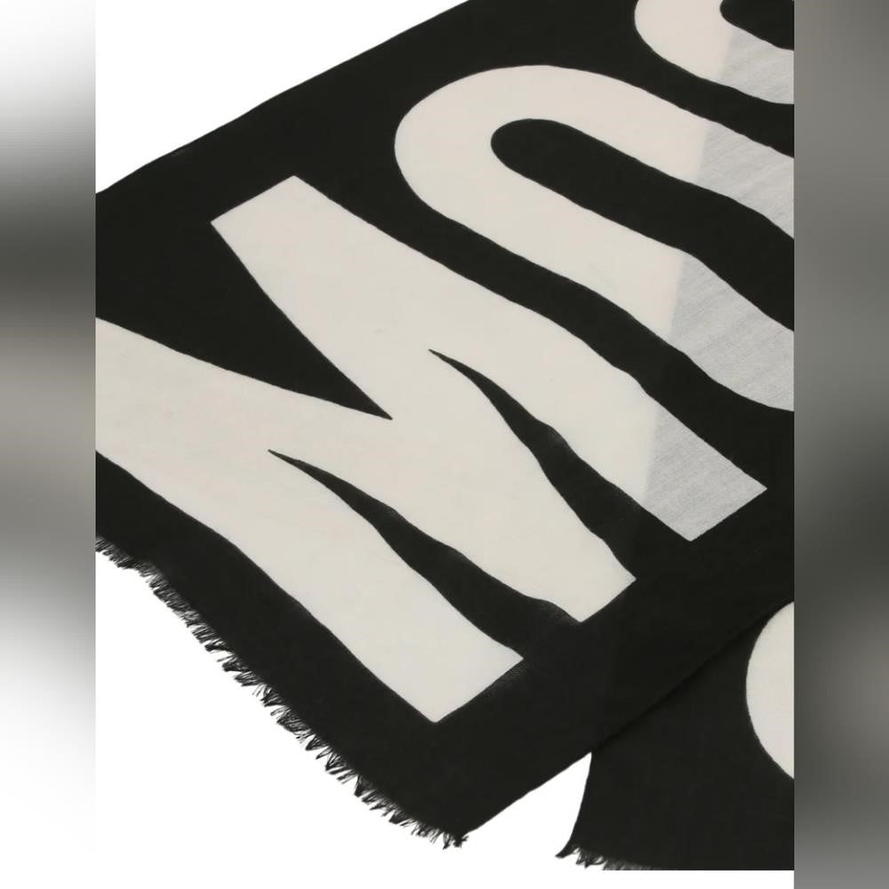 NWT Moschino Unisex-Adult Logo Print Wool  Scarf