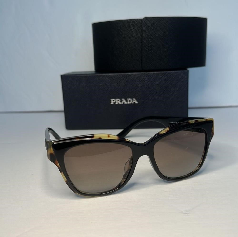 Authentic New Prada Sunglasses Prada PR 23 XSF Asian fit 3890A7 Black/Hav