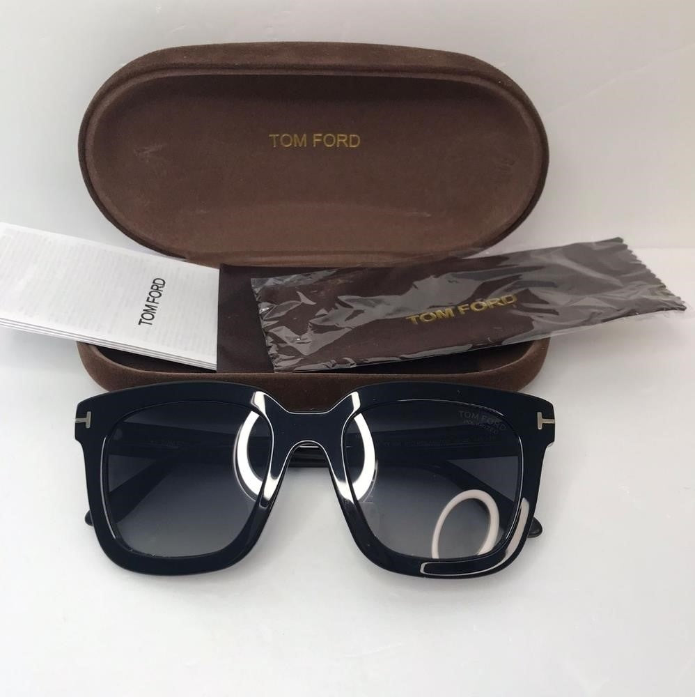 💯 Original TOM FORDSquare Sari TF690 Sunglasses Black