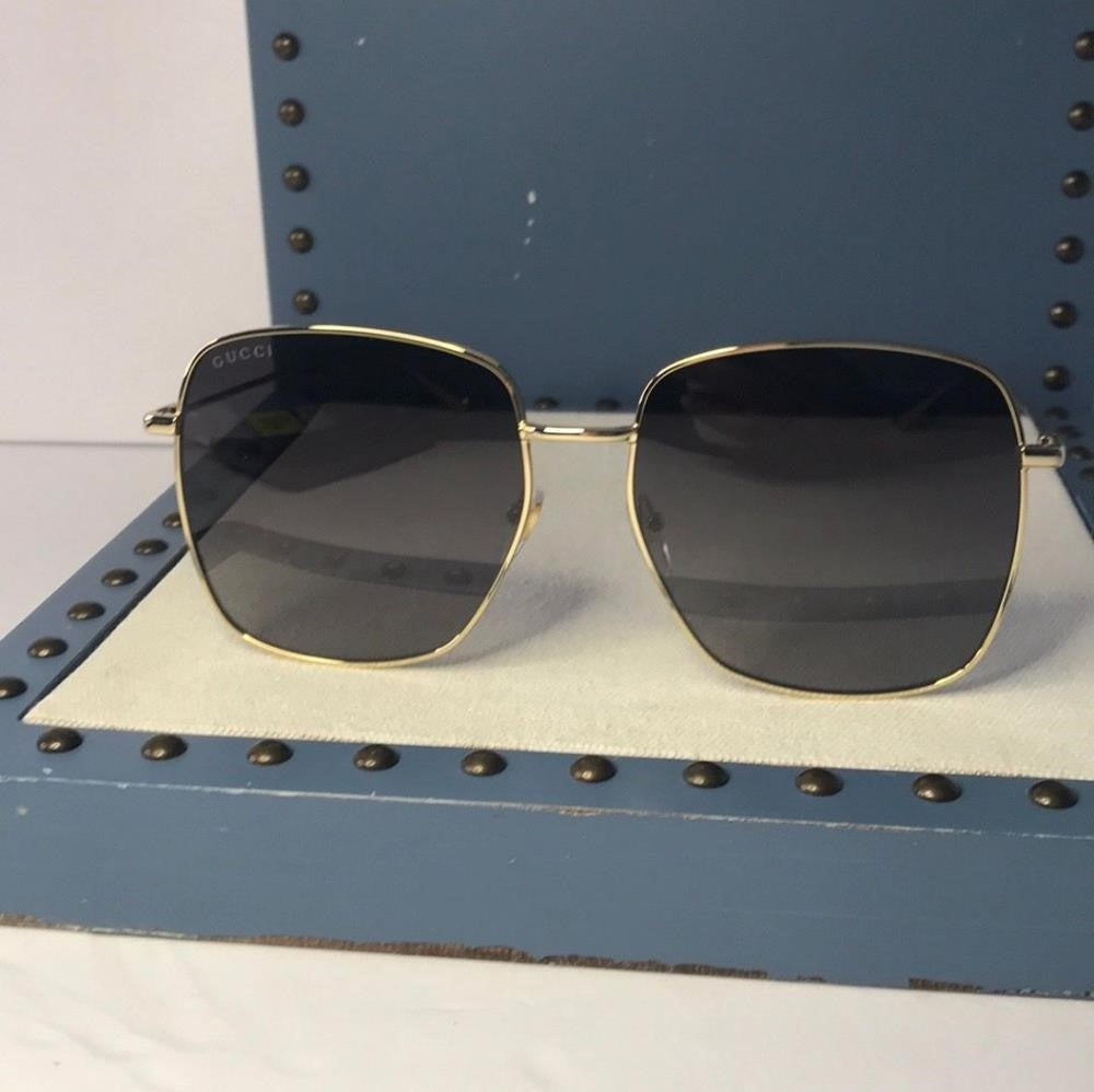 New 💯 Original Gucci Grey Square Ladies Sunglasses GG1031S 001 59