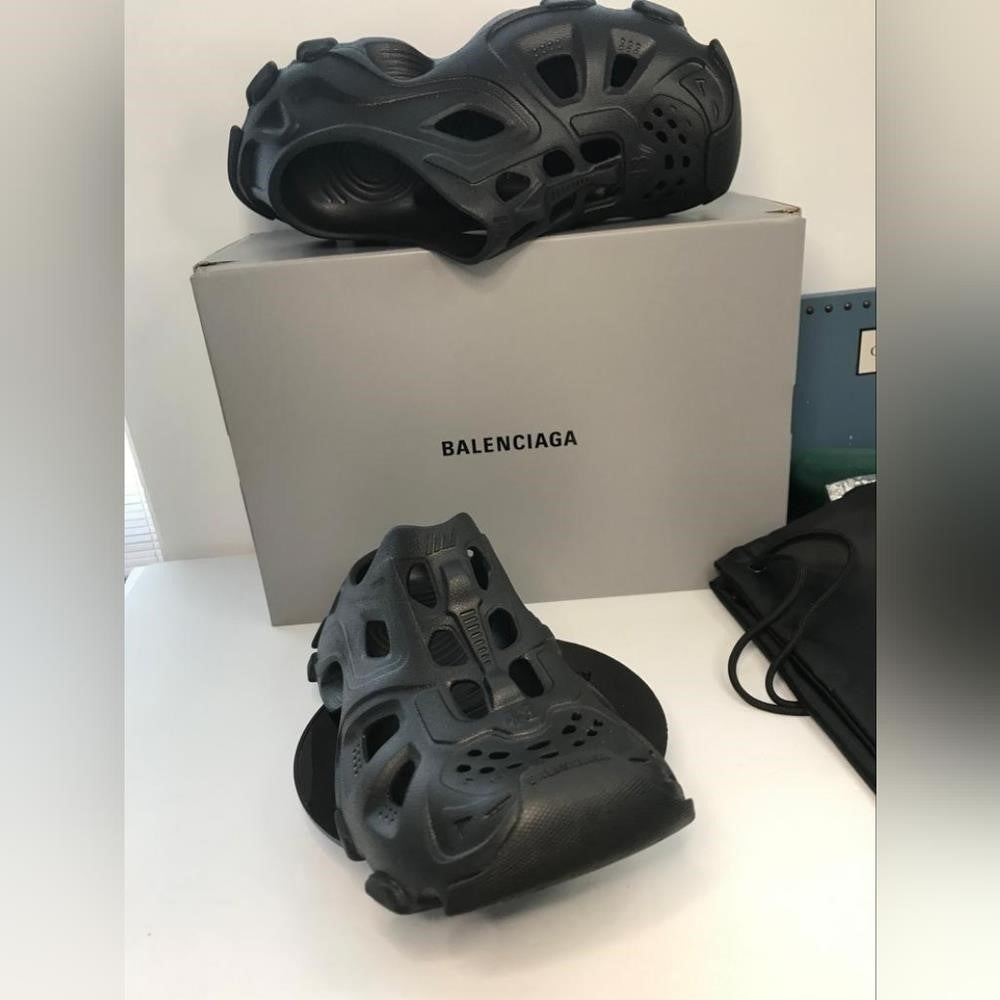 💯New Authentic ConsciousBalenciagaHD cut-out mules