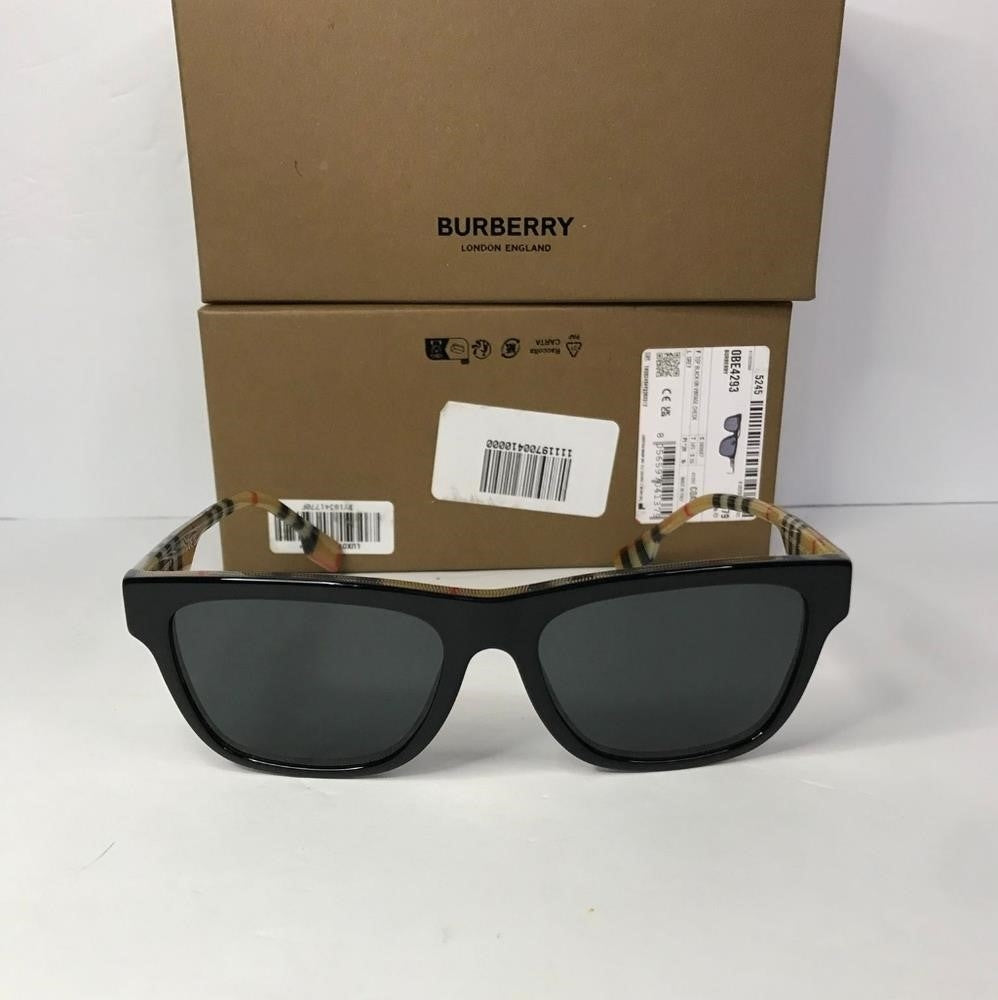 - New 💯 Original Burberry Grey Square Men's Sunglasses BE4293 380687 56.