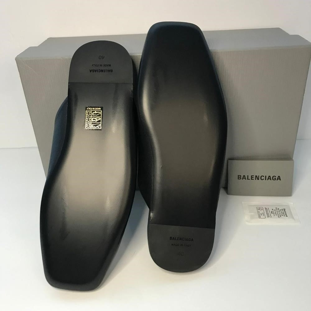 New 💯 Original Cosy BB MuleBalenciaga Cosy BB Logo Plaque Mules