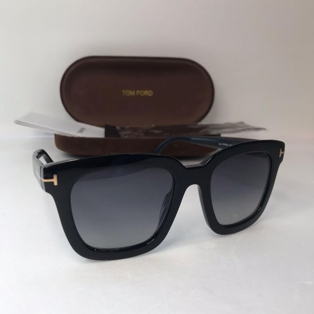 💯 Original TOM FORDSquare Sari TF690 Sunglasses Black