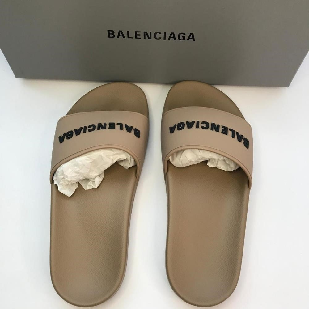 New 💯 Original Balenciaga Trendy POOL SLIDE SANDAL IN BEIGE