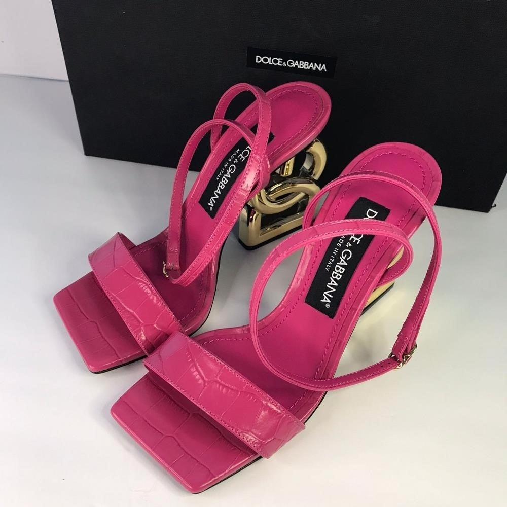 New 💯 Authentic Dolce&Gabbana105mm Keira patent leather sandals