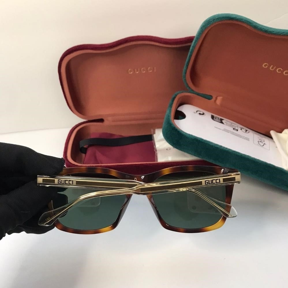 New - 💯 original  Gucci Green Rectangular Men's Sunglasses GG0558S 003