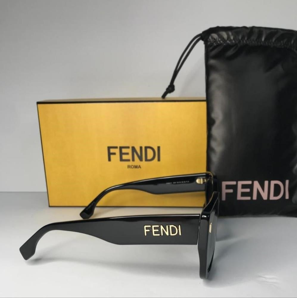 💯 Original  FENDI FE40017I OVERSIZED SUNGLASSES IN BLACK