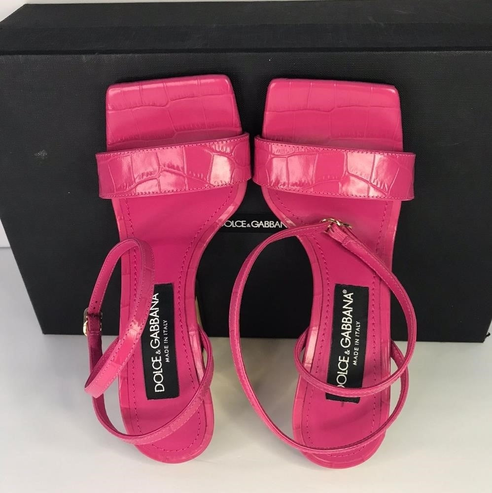 New 💯 Authentic Dolce&Gabbana105mm Keira patent leather sandals