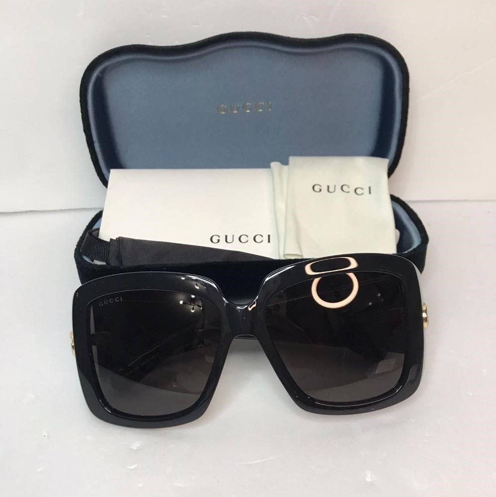 💯 - New original Gucci is going to be your favorite every day. Sunglass