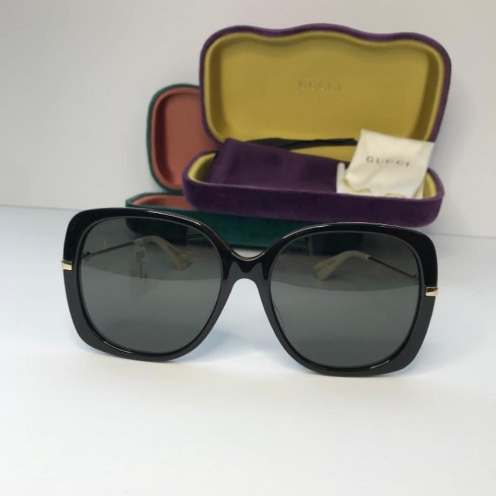 New 💯 Original  Gucci Square Acetate Sunglasses Black Gucci Eyewear