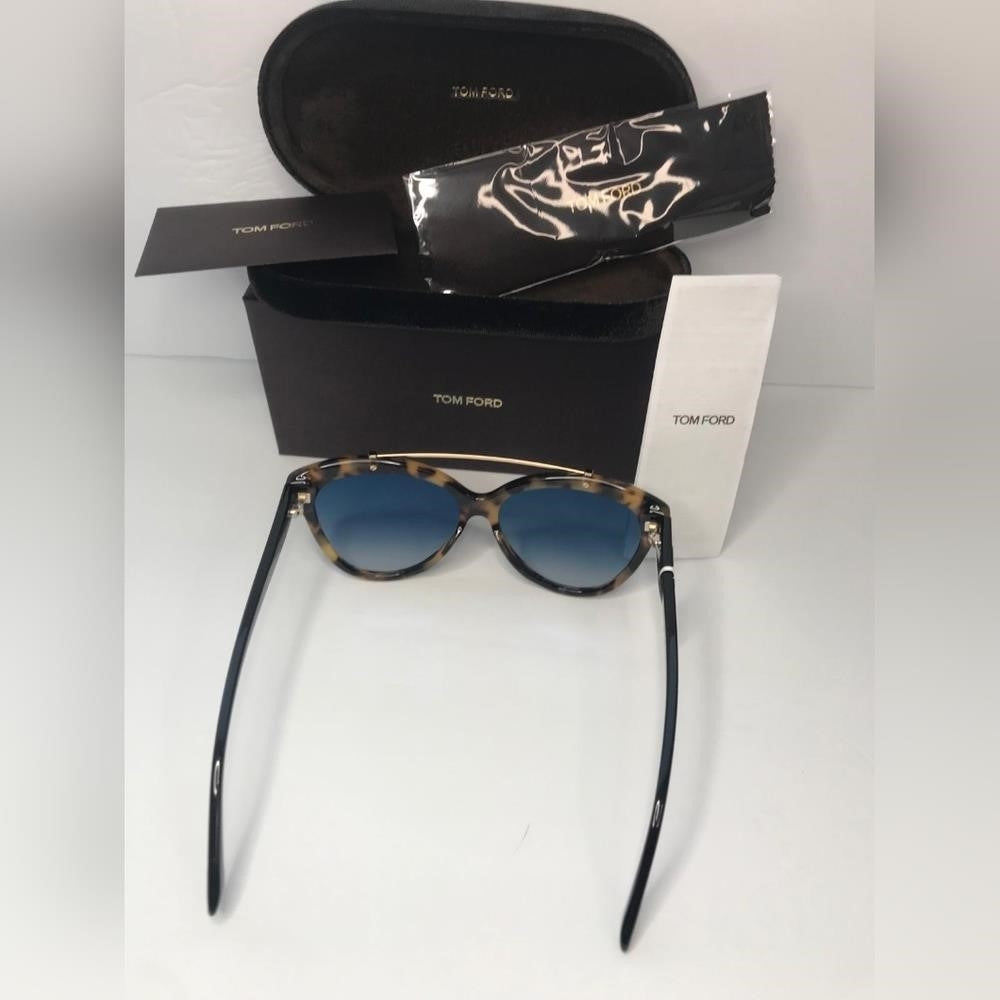 💯 Auth Tom Ford Butterfly Sunglasses TF518 Livia 56W Tortoise/Black 58mm FT0518