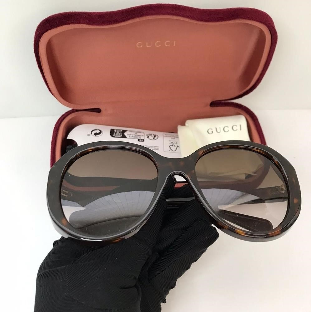 New- 💯 Original Gucci GG0368S 002 55 Sunglasses