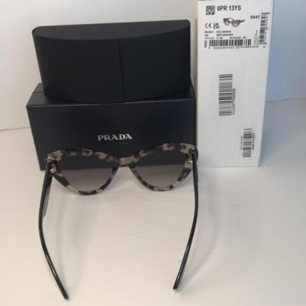 💯 - Authentic  New Prada PR 13YS UAO0A7 52 Ladies Sunglasses