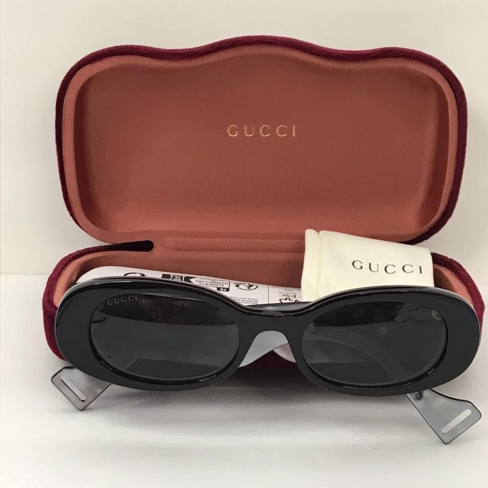 💯 Original Gucci Grey Oval Ladies Sunglasses GG0517S 001