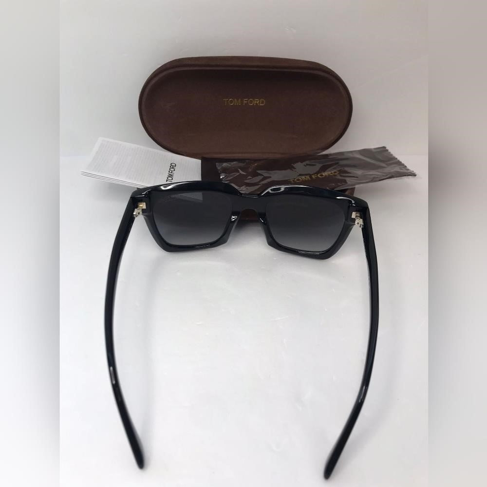 💯 Original TOM FORDSquare Sari TF690 Sunglasses Black